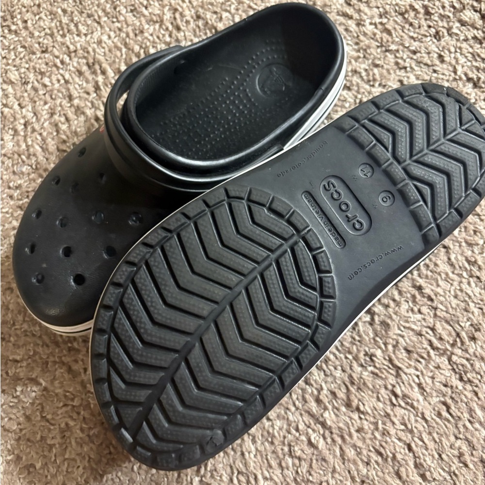 CROCS Black Clogs with Strap - Picture 3 of 4
